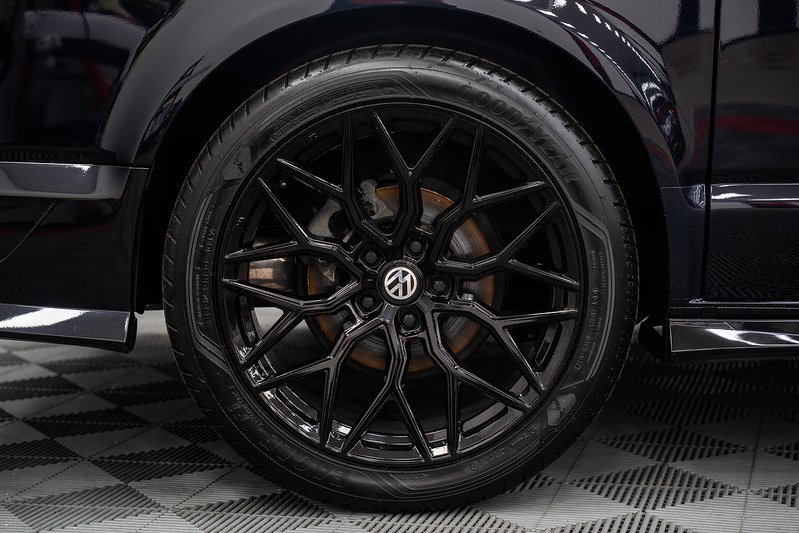 Volkswagen Transporter Shuttle BiTDI SE - U299