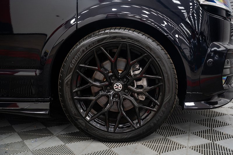 Volkswagen Transporter Shuttle BiTDI SE - U299