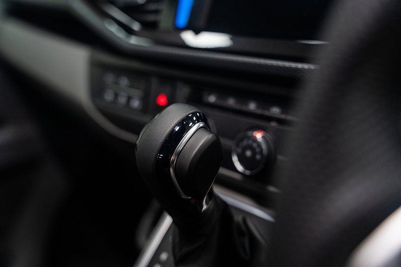 Volkswagen Transporter Shuttle BiTDI SE - U299