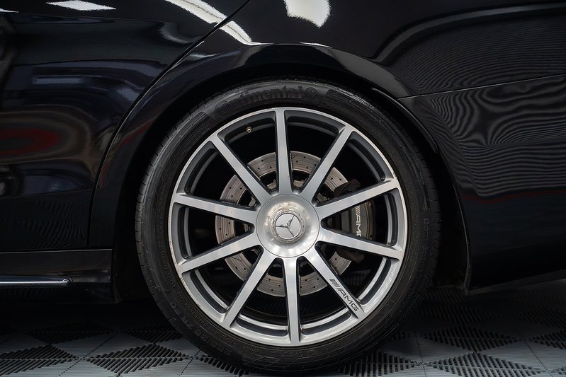 Mercedes-Benz S Class S63L V8 BiTurbo AMG - U300