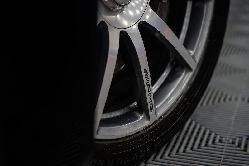 Mercedes-Benz S Class S63L V8 BiTurbo AMG - U300