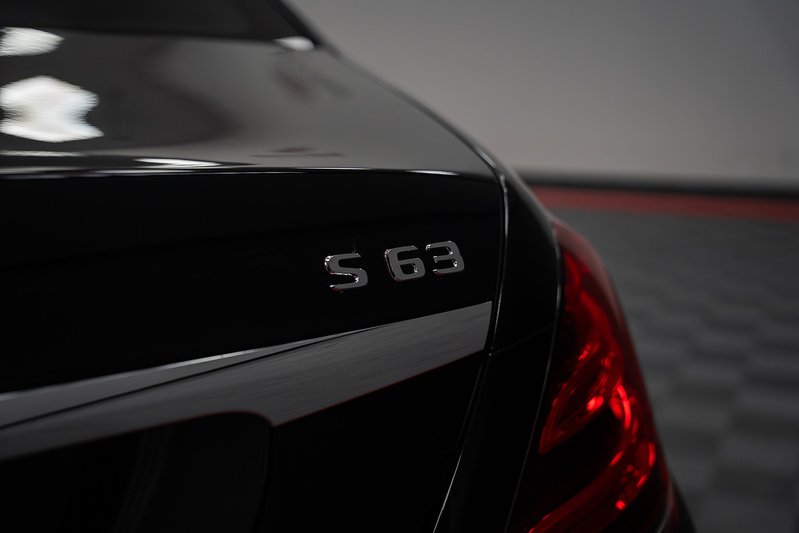 Mercedes-Benz S Class S63L V8 BiTurbo AMG - U300