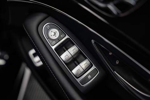 Mercedes-Benz S Class S63L V8 BiTurbo AMG - U300