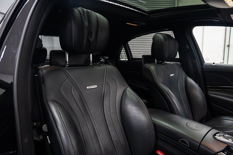 Mercedes-Benz S Class S63L V8 BiTurbo AMG - U300