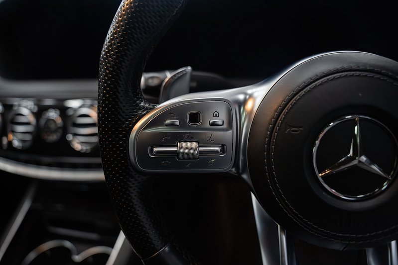 Mercedes-Benz S Class S63L V8 BiTurbo AMG - U300