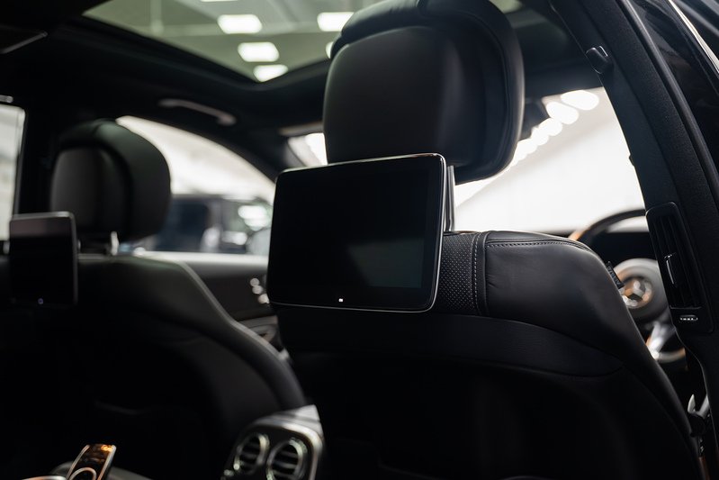 Mercedes-Benz S Class S63L V8 BiTurbo AMG - U300