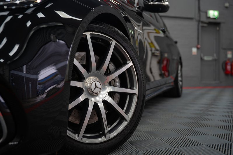 Mercedes-Benz S Class S63L V8 BiTurbo AMG - U300