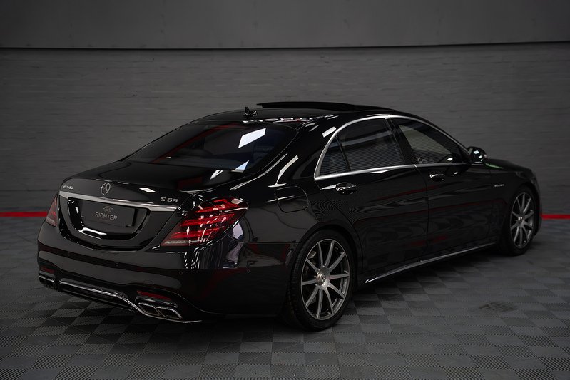 Mercedes-Benz S Class S63L V8 BiTurbo AMG - U300
