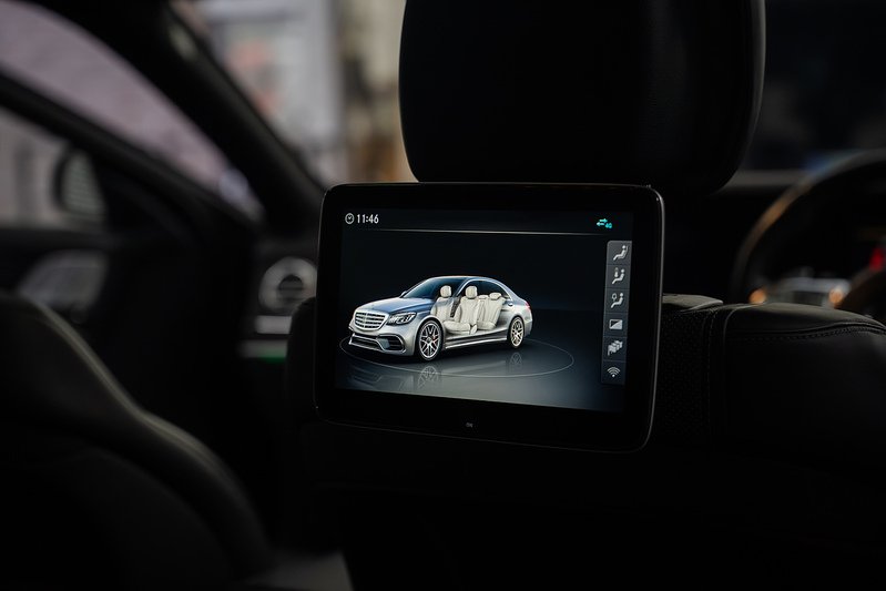 Mercedes-Benz S Class S63L V8 BiTurbo AMG - U300