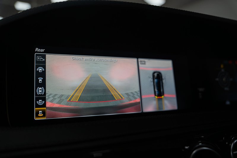 Mercedes-Benz S Class S63L V8 BiTurbo AMG - U300