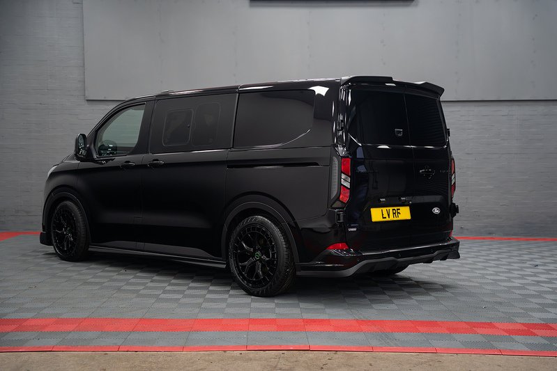 Ford Transit Custom LV-RF L1 H1 Limited 320 2.5L Phev - U303