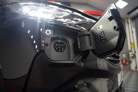 Ford Transit Custom LV-RF L1 H1 Limited 320 2.5L Phev - U303