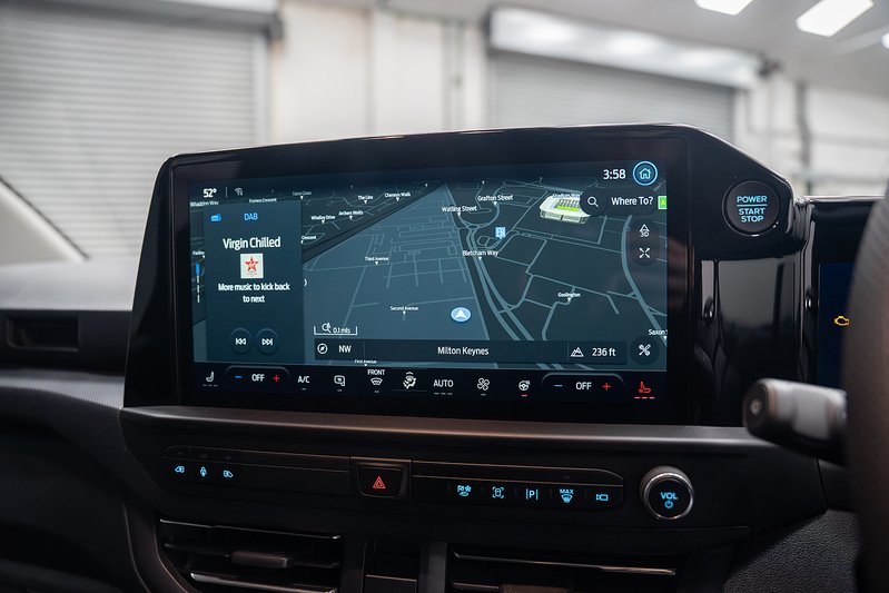 Ford Transit Custom LV-RF L1 H1 Limited 320 2.5L Phev - U303