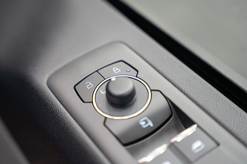 Ford Transit Custom LV-RF L1 H1 Limited 320 2.5L Phev - U303