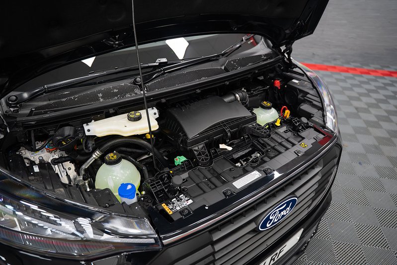 Ford Transit Custom LV-RF L1 H1 Limited 320 2.5L Phev - U303