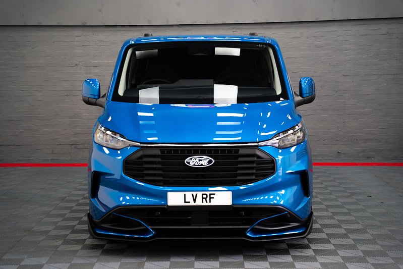 Ford Transit Custom LV-RF L2 H1 170PS Limited 320 - U304