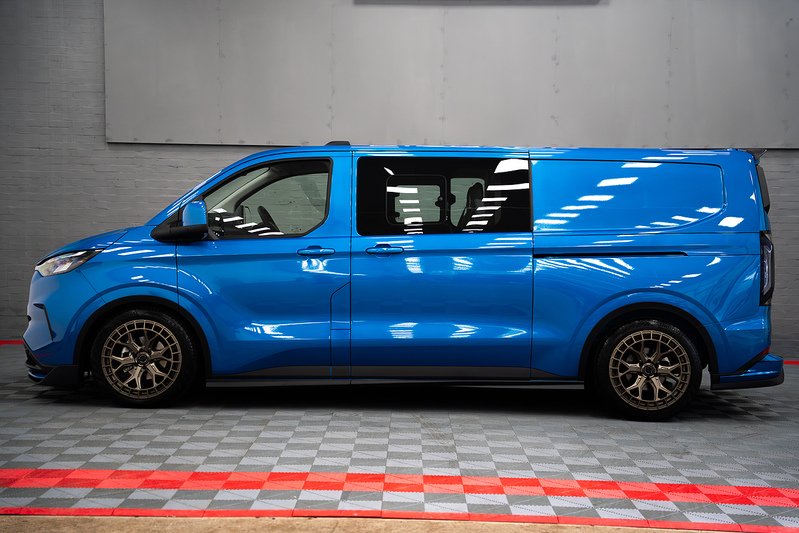 Ford Transit Custom LV-RF L2 H1 170PS Limited 320 - U304