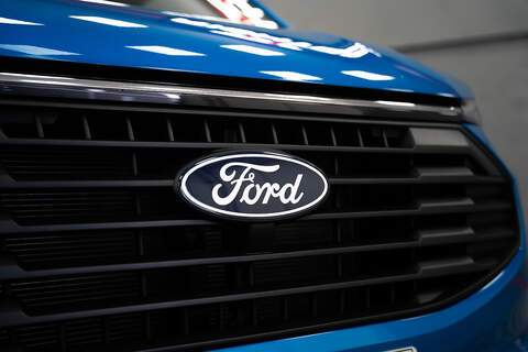 Ford Transit Custom LV-RF L2 H1 170PS Limited 320 - U304