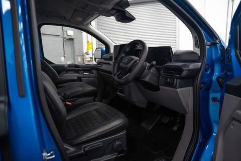 Ford Transit Custom LV-RF L2 H1 170PS Limited 320 - U304