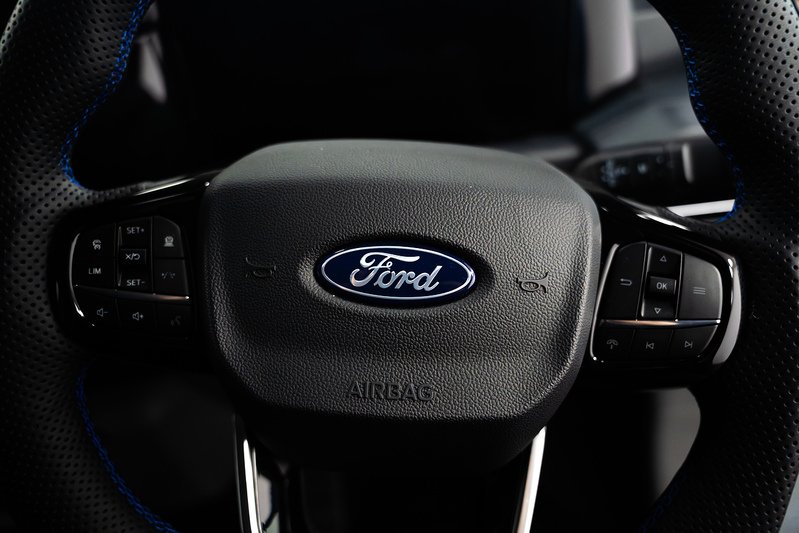 Ford Transit Custom LV-RF L2 H1 170PS Limited 320 - U304