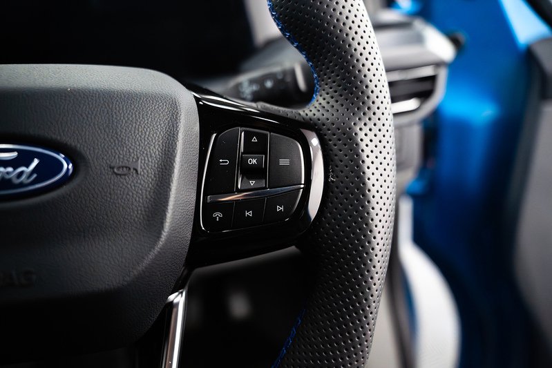 Ford Transit Custom LV-RF L2 H1 170PS Limited 320 - U304