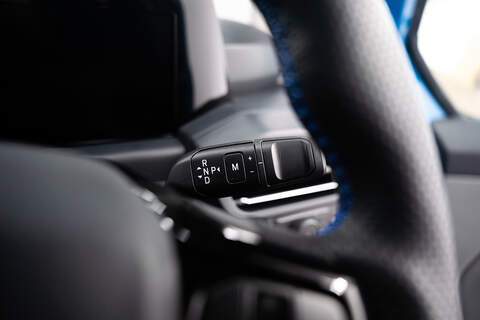 Ford Transit Custom LV-RF L2 H1 170PS Limited 320 - U304