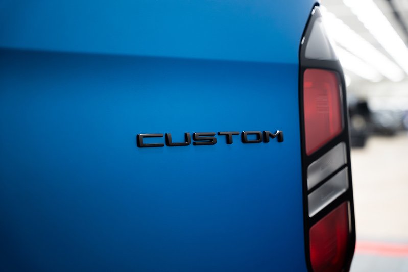 Ford Transit Custom LV-RF L2 H1 170PS Limited 320 - U304