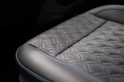 Ford Transit Custom LV-RF L2 H1 170PS Limited 320 - U304