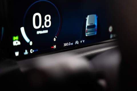 Ford Transit Custom LV-RF L2 H1 170PS Limited 320 - U304