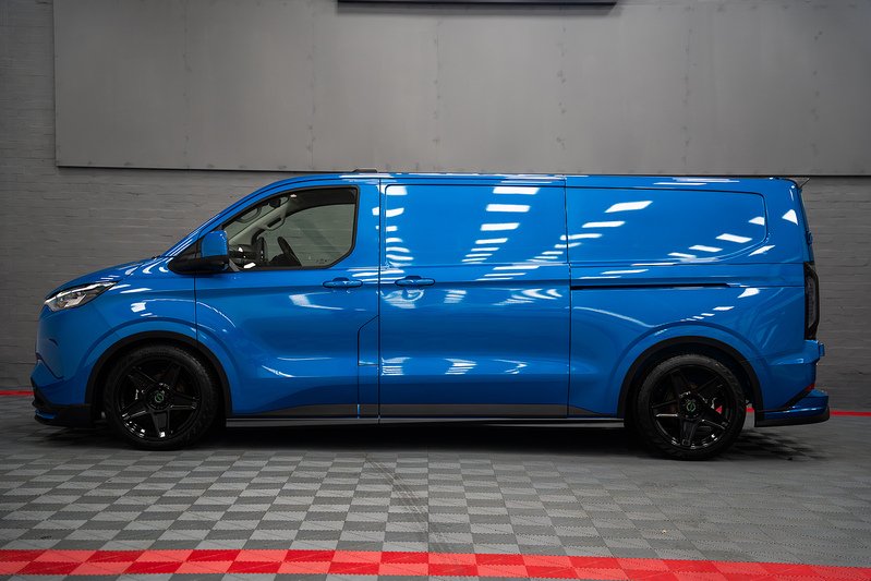 Ford Transit Custom LV-RF PV Limited L2 PHEV 2 Seater - U306