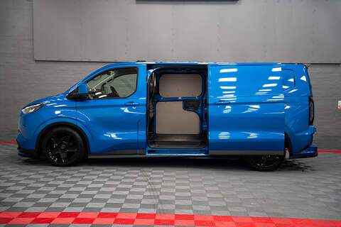 Ford Transit Custom LV-RF PV Limited L2 PHEV 2 Seater - U306