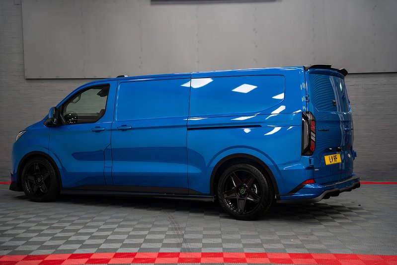Ford Transit Custom LV-RF PV Limited L2 PHEV 2 Seater - U306