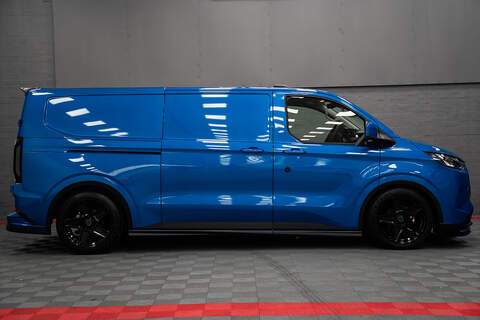 Ford Transit Custom LV-RF PV Limited L2 PHEV 2 Seater - U306