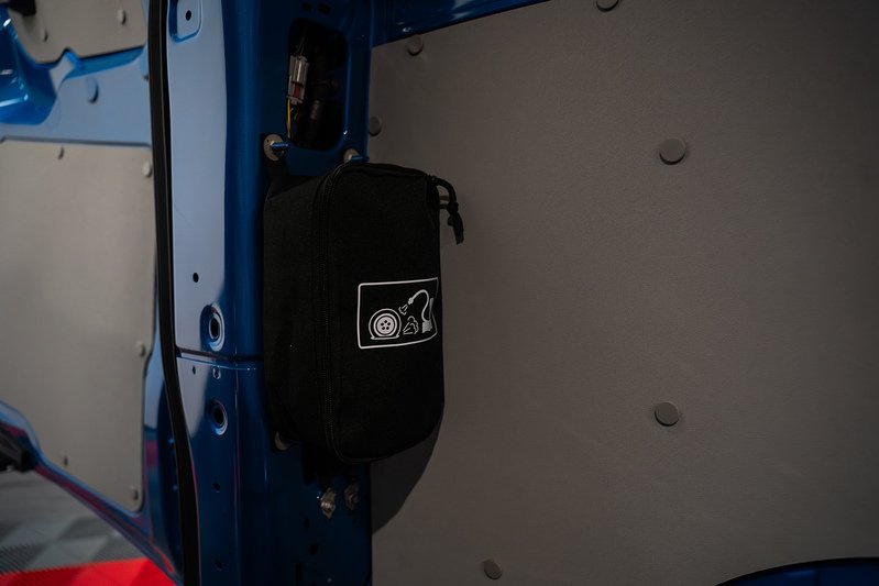 Ford Transit Custom LV-RF PV Limited L2 PHEV 2 Seater - U306