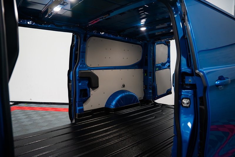 Ford Transit Custom LV-RF PV Limited L2 PHEV 2 Seater - U306