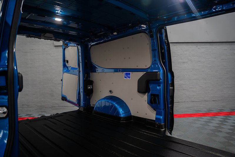 Ford Transit Custom LV-RF PV Limited L2 PHEV 2 Seater - U306