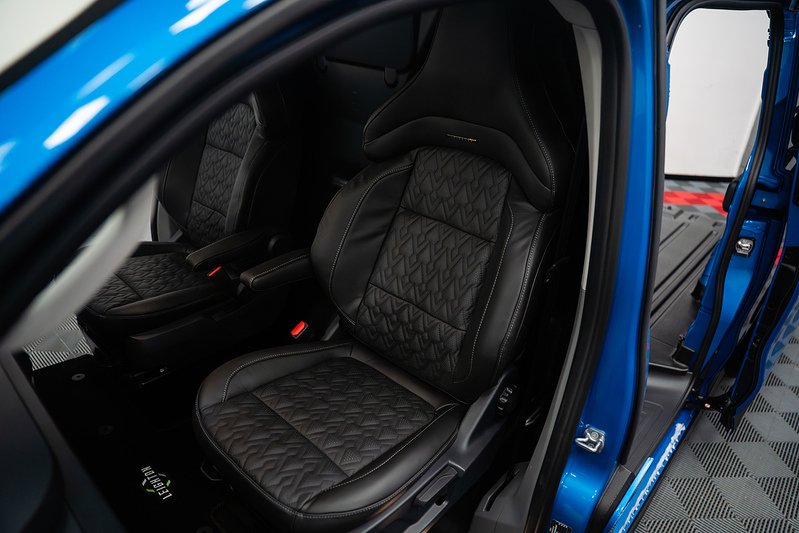 Ford Transit Custom LV-RF PV Limited L2 PHEV 2 Seater - U306