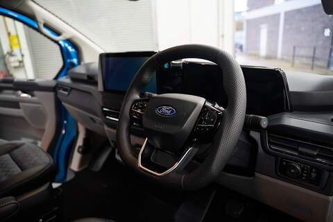 Ford Transit Custom LV-RF PV Limited L2 PHEV 2 Seater - U306