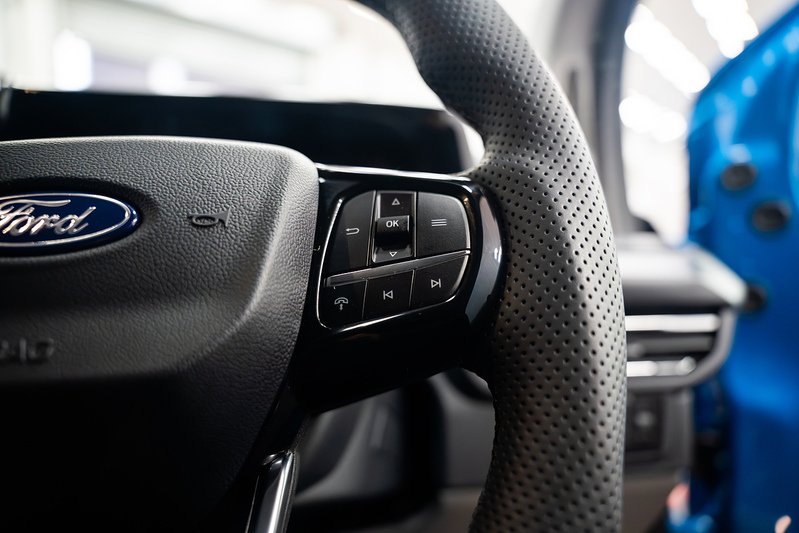 Ford Transit Custom LV-RF PV Limited L2 PHEV 2 Seater - U306