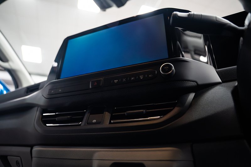 Ford Transit Custom LV-RF PV Limited L2 PHEV 2 Seater - U306