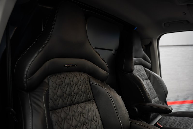 Ford Transit Custom LV-RF PV Limited L2 PHEV 2 Seater - U306