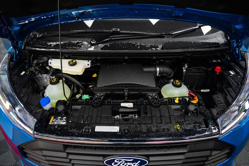 Ford Transit Custom LV-RF PV Limited L2 PHEV 2 Seater - U306