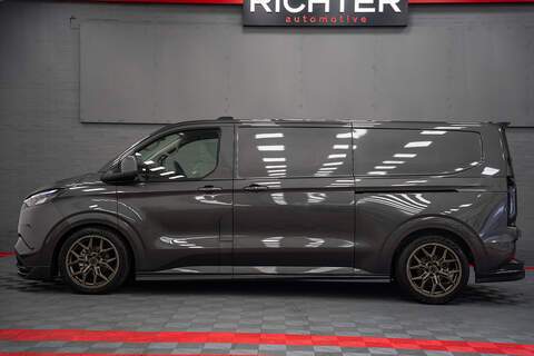 Ford Transit Custom LV-RF PV Limited 320 L2 3 Seater 2.5L PHEV - U307