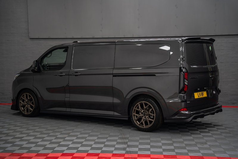 Ford Transit Custom LV-RF PV Limited 320 L2 3 Seater 2.5L PHEV - U307