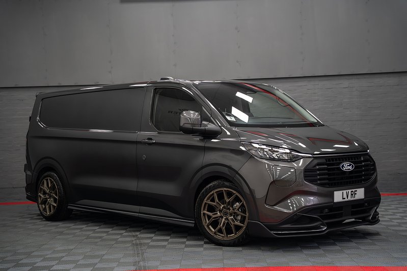 Ford Transit Custom LV-RF PV Limited 320 L2 3 Seater 2.5L PHEV - U307