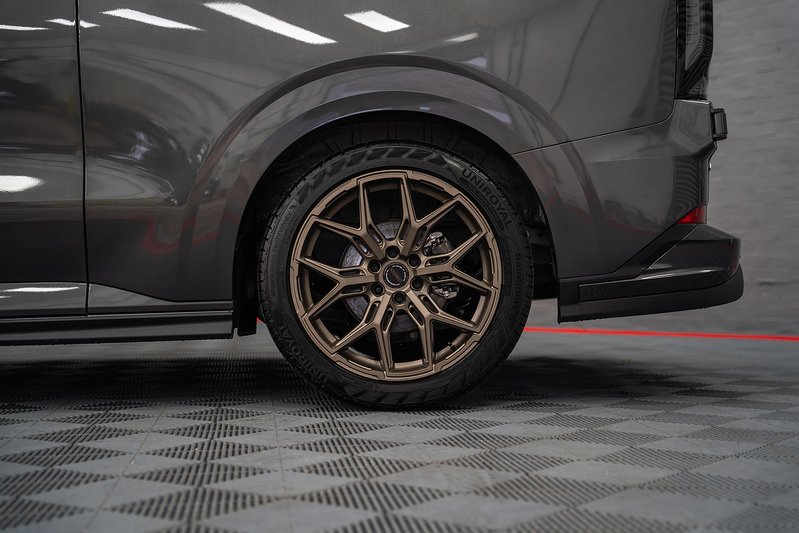 Ford Transit Custom LV-RF PV Limited 320 L2 3 Seater 2.5L PHEV - U307