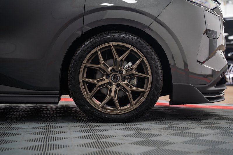 Ford Transit Custom LV-RF PV Limited 320 L2 3 Seater 2.5L PHEV - U307