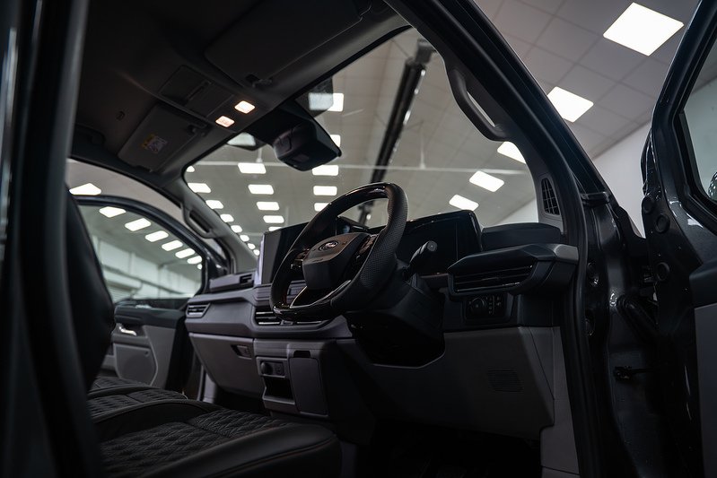 Ford Transit Custom LV-RF PV Limited 320 L2 3 Seater 2.5L PHEV - U307