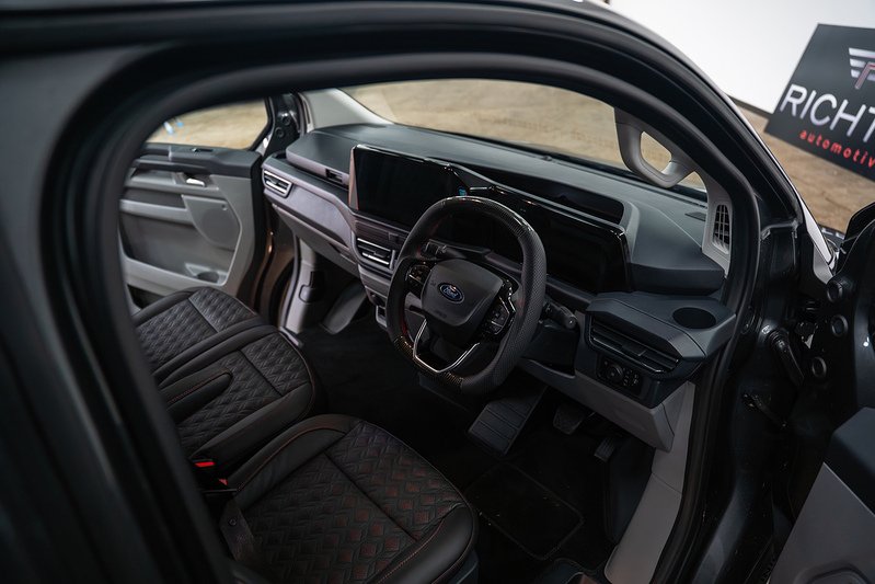 Ford Transit Custom LV-RF PV Limited 320 L2 3 Seater 2.5L PHEV - U307