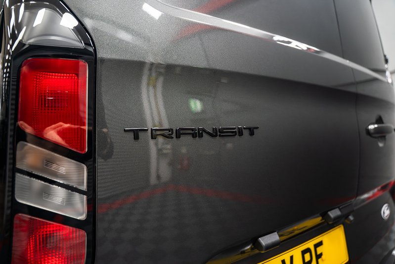 Ford Transit Custom LV-RF PV Limited 320 L2 3 Seater 2.5L PHEV - U307